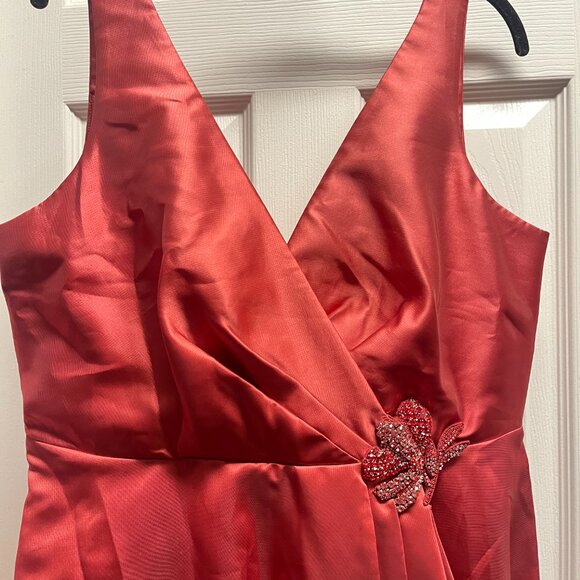 SACHIN & BABI “Jess” Floral Embellished Gown in the color Lipstick, Size 12 - Picture 8 of 10